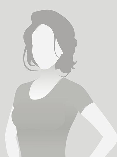 Illustration einer Frau in einem grauen T-shirt mit offenen Haaren vor grauem Hintergrund.