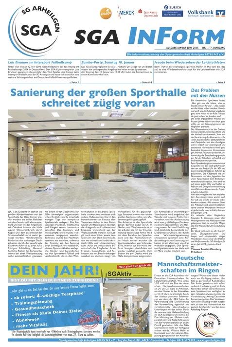 Bild einer Sporthalle im Renovierungsprozess mit freiem Raum, ungestellten Wänden und Baustellenmaterialien im Hintergrund.