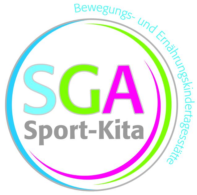Logo der SGA Sport-Kita mit Text „Bewegungs- und Ernährungskindertagesstätte“ in verschiedenen Farben.