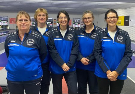 Martina Mees, Helga Helfesrieder, Monika Stein, Heike Wiedekind, Iris Geider (v. l.) 